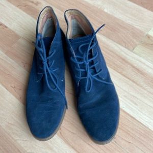 Franco Sarto Percy Blue Suede Chukka Lace-Up Boot EUC